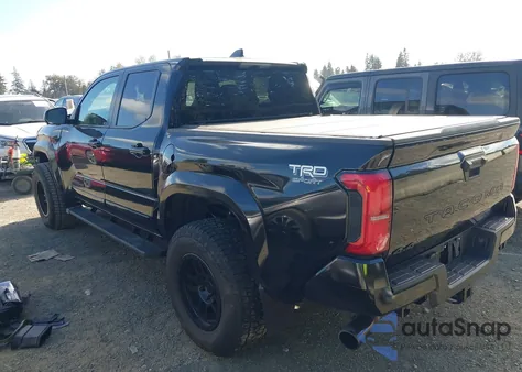 2024 Toyota Tacoma Trd Sport 4Wd z USA, uszkodzony, nr VIN 3TMLB5JN4RM080833